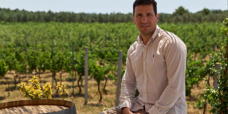 Dovodi National Geographic i BBC u Dalmaciju, a sad želi preuzeti županijski turizam u Šibeniku: Tko je Nikola Baraka?