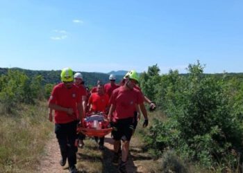 Drama u kanjonu kod Skradina: biciklistica ozlijeđena na nepristupačnom terenu, po nju stigao helikopter