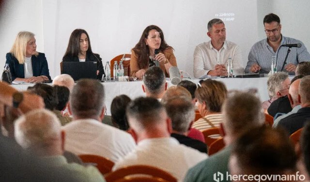 FOTO Duvnjaci Lageru poručili da gradi u Posušju, mostarsku tvrtku prozvali zbog Buškog jezera ‘na Cetini’