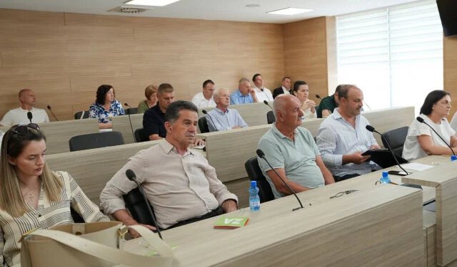 FOTO/VIDEO Općinsko vijeće Čitluk održalo prvu sjednicu u novoj vijećnici