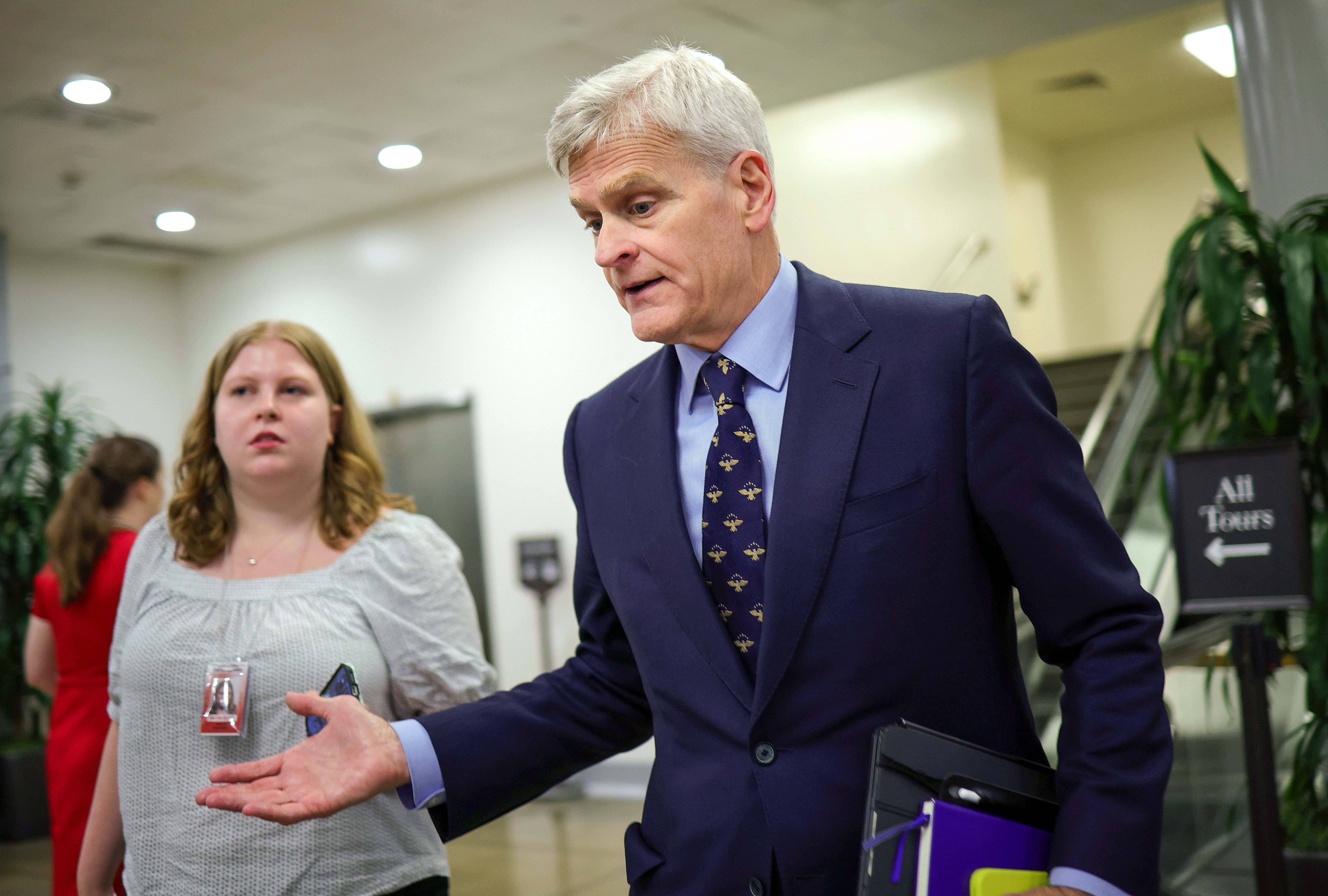 Senator Bill Cassidy, republikanac iz Louisiane, navodno je 'vikao' na predsjednika Donalda Trumpa zbog iranskog rata tijekom 'napetog' sastanka na Capitol Hillu