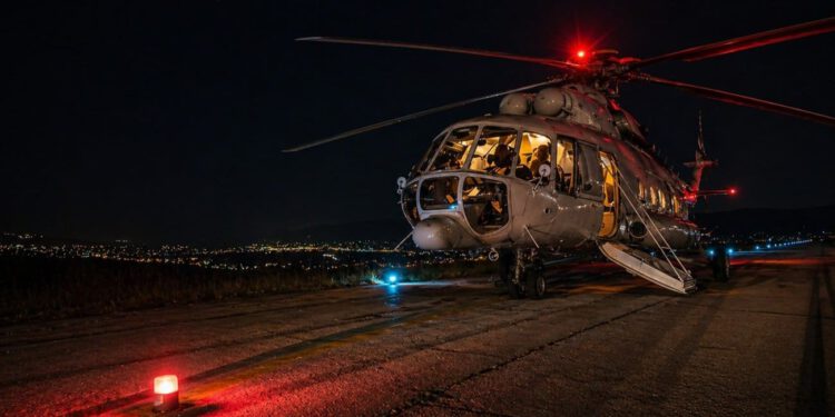 Helikopterom HRZ-a s Korčule prevezen maloljetnik u Split