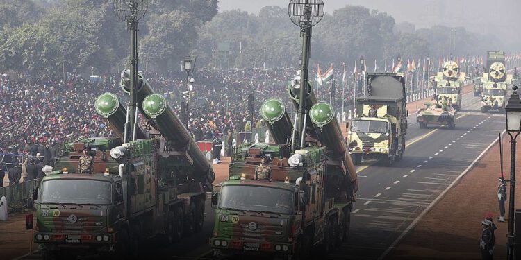 Indija pregovara s UAE o prodaji projektila BrahMos – Reuters – RT India