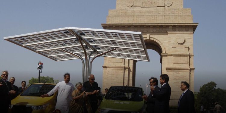Indijski glavni grad će platiti 1.000 dolara za staro otpadno vozilo za električna vozila u borbi protiv zagađenja — RT India