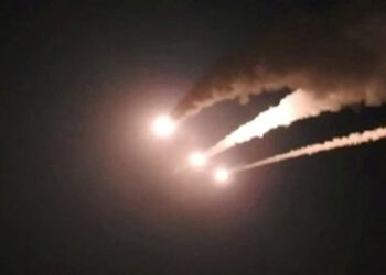 Iran i Izrael pauziraju napade nakon očajničke Trumpove molbe – ali obećavaju da će nastaviti s napadima ako se primirje prekrši