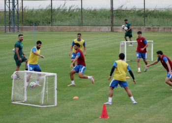 Iran kaže da osoblje tek treba dobiti zeleno svjetlo za Svjetsko prvenstvo jer igrači osiguravaju vize