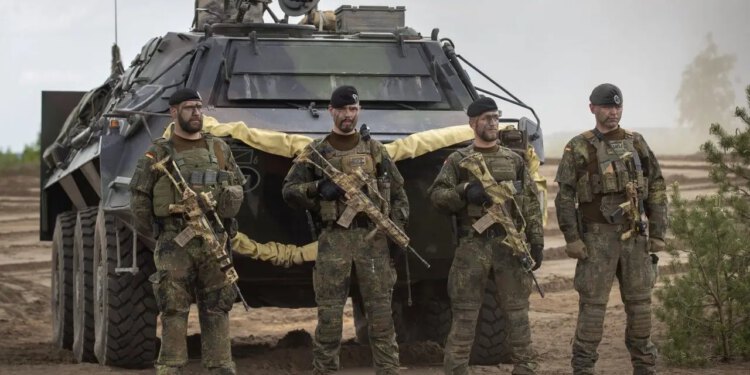 Istočni saveznici NATO-a nadmašili su Zapadnu Europu u porastu izdvajanja za obranu