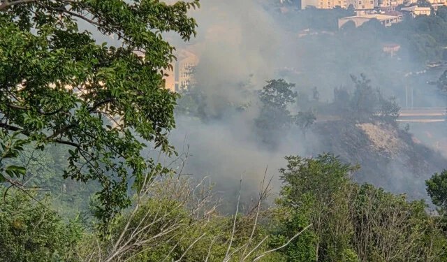 Izbio novi požar u Mostaru, vatrogasci na terenu