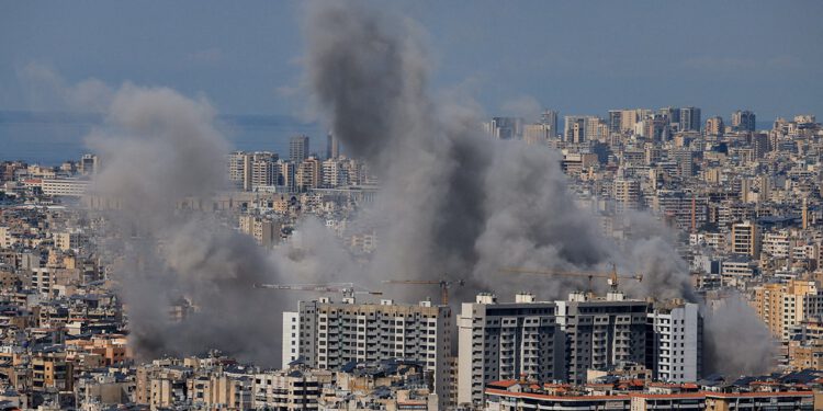 Izrael napada Hezbollah u Bejrutu nakon prekida vatre koji je prekršen raketama