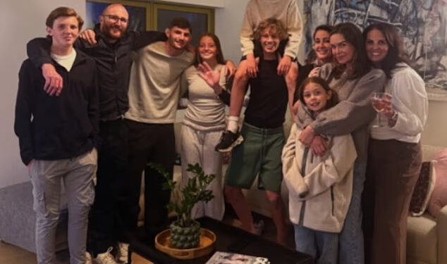 Jeff Brazier priređuje ’emotivnu’ oproštajnu zabavu za svog sina Bobbyja na 45. rođendan Jade Goody dok se glumac priprema preseliti u New Jersey