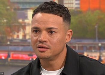 Jermaine Jenas proziva Kate Garraway zbog njezinih ‘nepoštenih pitanja’ u ‘povratku’ intervjua o prometnoj nesreći o njegovom skandalu s razmjenom poruka koji je doveo do otkaza na BBC-ju i razvoda od supruge