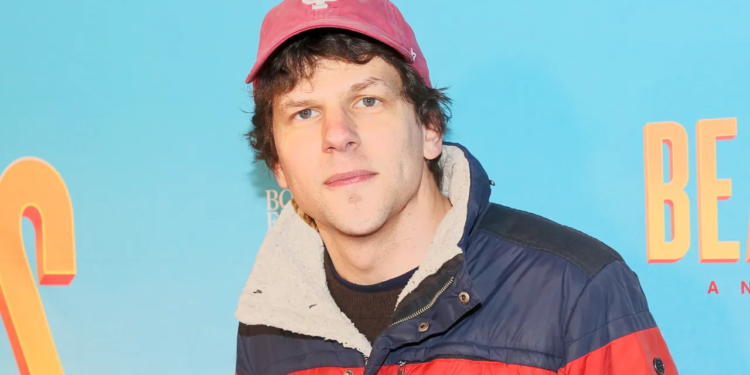 Jesse Eisenberg odbio je Social Reckoning jer ima problema s Markom Zuckergbergom, kaže Aaron Sorkin