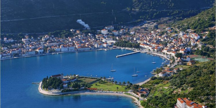 Jesu li cijene konačno pale? Evo koliko ćete ovog ljeta platiti odmor na najpopularnijim dalmatinskim otocima