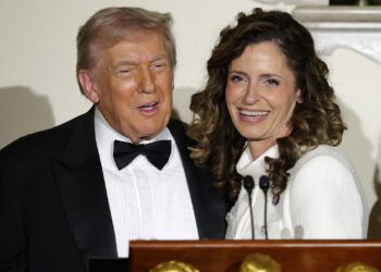 Julia Letlow, koju podržava Trump, pobijedila je u drugom krugu Senata republikanske stranke Louisiane protiv Fleminga