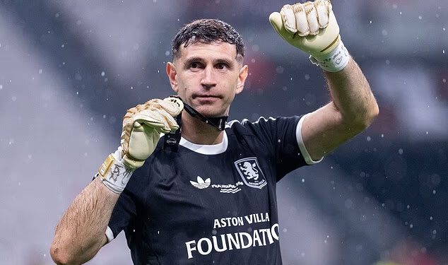 Juventus promatra vratara Aston Ville Emija Martineza nakon što nije uspio primiti Alissona iz Liverpoola – pobjednici Europske lige zainteresirani su za englesku zvijezdu ako Argentinac ode