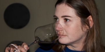 Južnoafrikanka stvara hvaljeno vino od vinograda zasađenog u vrtu svojih roditelja tijekom karantene