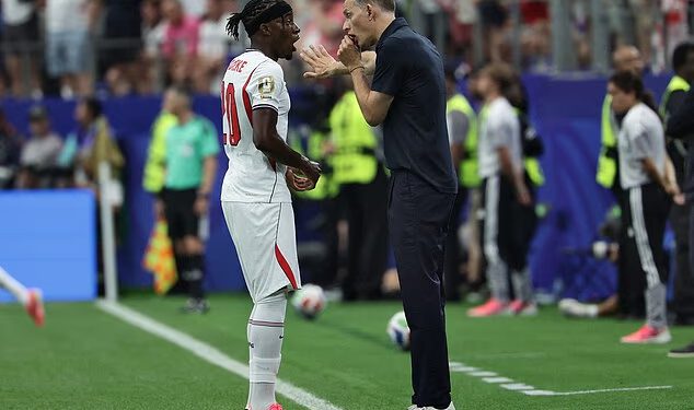 Kako je njemački bijes nadahnuo Englesku na preokret na Svjetskom prvenstvu: Zapaljeni Thomas Tuchel bio je ljut od samog početka, napalio je Jordana Pickforda i Nonija Maduekea – a njegov pomoćnik Scouse morao ga je smirivati!