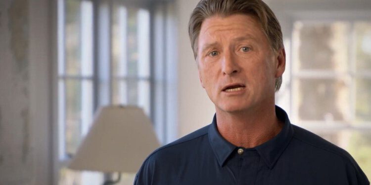 Kandidat za guvernera GOP-a Mainea Jonathan Bush reklamirao je rođenje migrantima