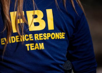 Karijera agentice FBI-a je u zastoju nakon što je odbila pijano ugovaranje kolegice, kaže tužba