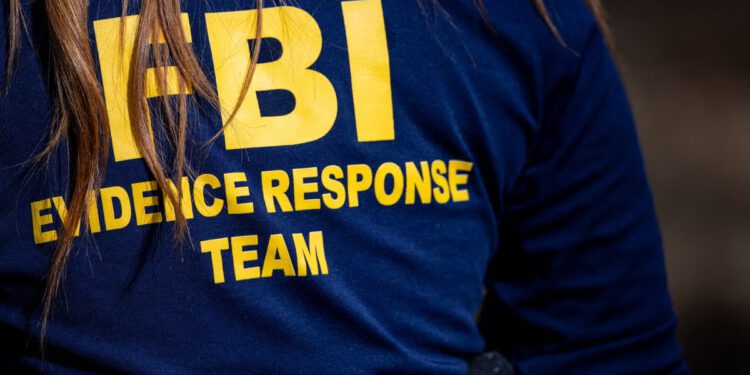 Karijera agentice FBI-a je u zastoju nakon što je odbila pijano ugovaranje kolegice, kaže tužba