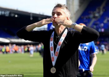 Kieran McKenna napušta Ipswich: menadžer najavljuje da napušta nogomet u velikom šoku unatoč tome što je klub vratio u Premier ligu