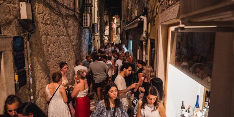 Kraj divljanju u centru? Redari i zaštitari u Splitu rade do 4 ujutro