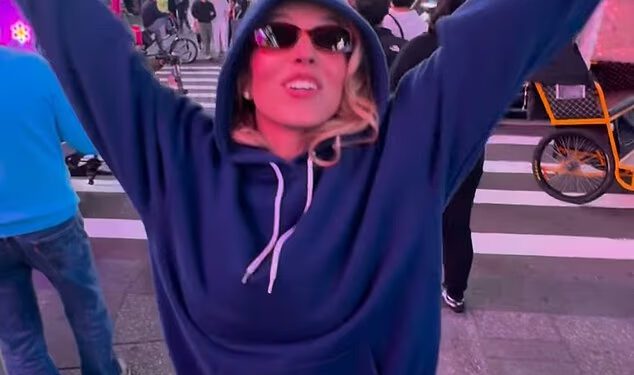 Laž Sydney Sweeney na Times Squareu razotkrili su detektivi nakon što je glumica izjavila da ‘nikada nije posjetila’ NYC znamenitost