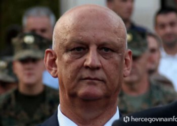 Ljubo Ćesić Rojs izašao iz bolnice: ‘Fratri su molili za mene, sada sam bolje’