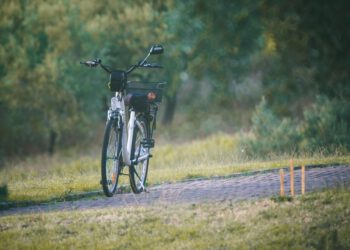 Maloljetnik se teško ozlijedio pri padu s električnog bicikla u Konavlima