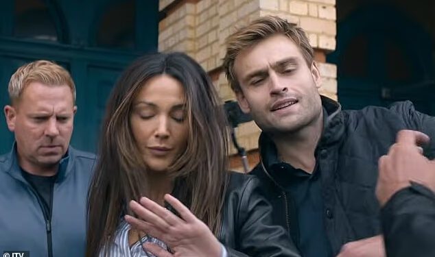 Michelle Keegan i Douglas Booth pokazuju svoju kemiju piva u prvom traileru za policijski triler The Blame nakon što je ispričala kako su se zbližili uz ‘kvizove i hranu’
