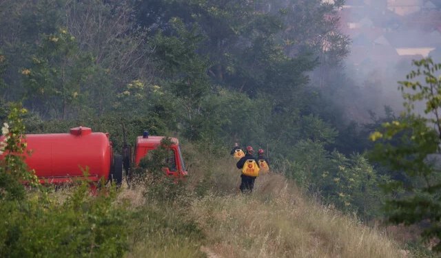 Mostarski vatrogasci: ‘Svaka pružena ruka, svaka boca vode, sve je od neprocjenjive važnosti’