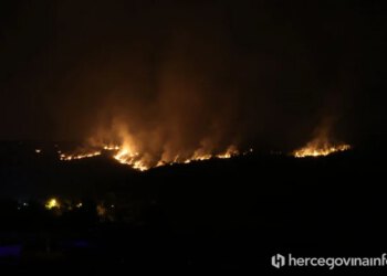Mostarski vatrogasci obranili osam kuća u Malom Polju
