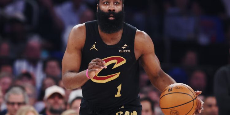 NBA zvijezda James Harden uhićen je pod optužbom za oružje u Houstonu