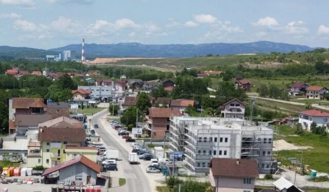 Načelnik općine u BiH najavio smanjenje plaća u javnim ustanovama