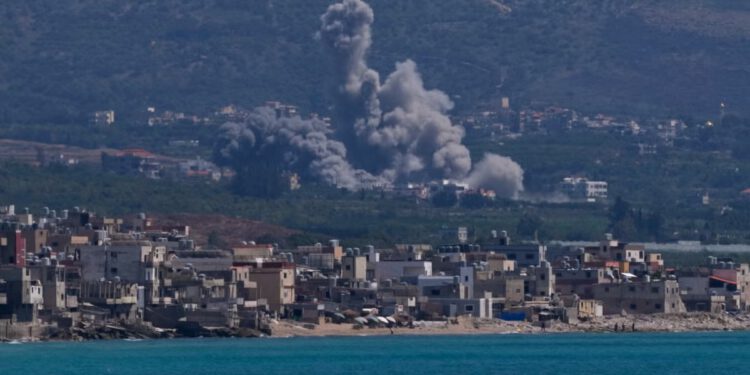 Najnoviji iransko-američki rat: SAD izvodi ‘samoobrambene’ napade na iranski otok i obara projektile koji ciljaju saveznike u Zaljevu