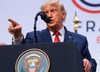 Najnoviji iransko-američki rat: Trump i iranski čelnik potpisali mirovni sporazum dok je Teheran obećao naplaćivati ​​naknade za Hormuški tjesnac
