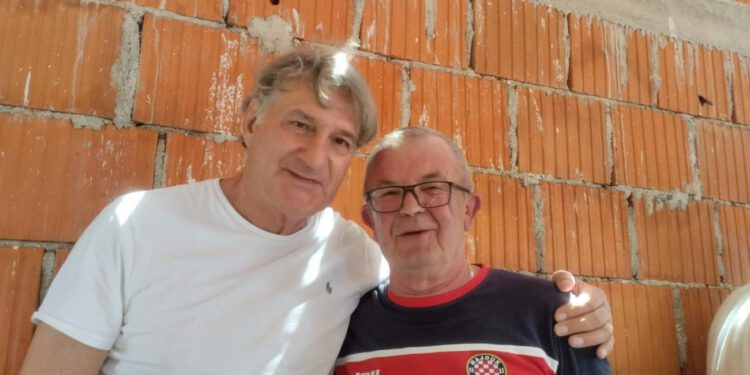 Navijač Hajduka predlaže spomenik Oliveru i Jerkoviću: Inspiracija je legendarna fotografija Feđe Klarića