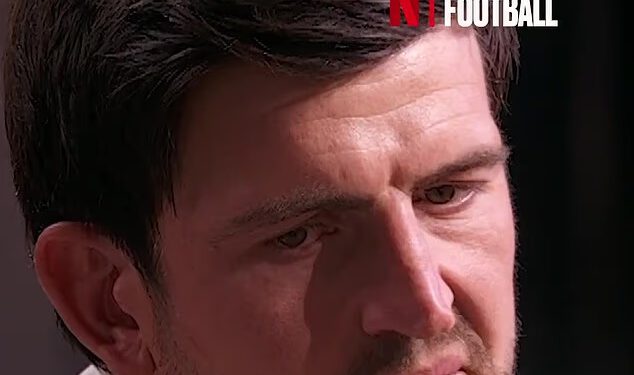 Nezgodan trenutak kada se Harry Maguire migolji u Netflixovom showu Garyja Linekera dok Alan Shearer i Micah Richards hvale raskošno ‘osvježavajućeg’ Thomasa Tuchela nakon pobjede Engleske nad Hrvatskom na Svjetskom prvenstvu