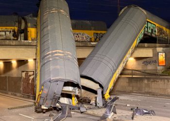 Osoba poginula nakon sudara vlakova na mostu u Münchenu