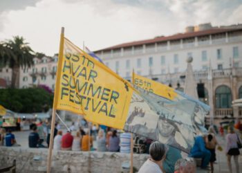 Otvoren 65. Hvar Summer Festival: Hvar zasjao u znaku umjetnosti i glazbe