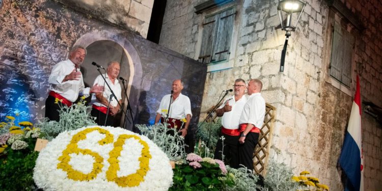 Otvoren je 60. Omiški festival!