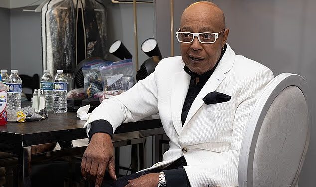 Peabo Bryson, R&B legenda najpoznatiji po svom radu na legendarnim Disneyevim pjesmama, doživio je moždani udar u 75.