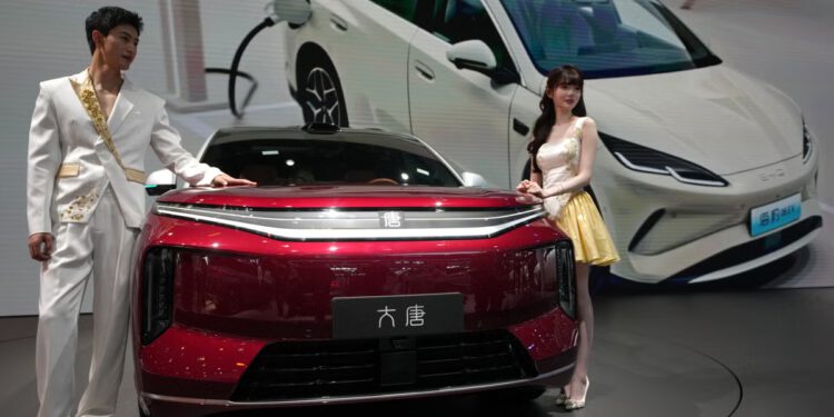 Pentagon označava tehnološkog diva Alibabu i proizvođača električnih automobila BYD kao pomagače kineskoj vojsci
