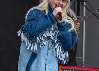 Pjevač Oliver Tree bio je nekoliko mjeseci udaljen od Aussie turneje prije šokantne smrti u helikopterskoj nesreći