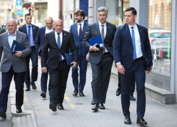 Plenković najviše vjeruje tajnovitom i naočitom operativcu Iliji: On ima poseban zadatak s premijerom