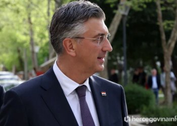 Plenković pozvao na veću izlaznost hrvatskih birača u BiH, otkrio i kome daje potporu