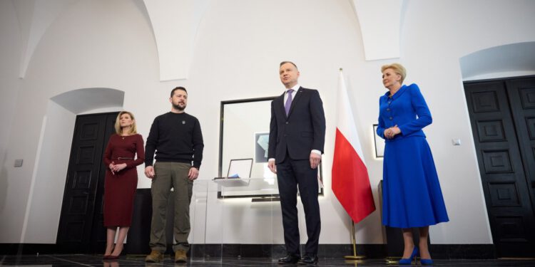 Poljska dala Zelenskom najviši orden, pa danas opozvala odluku