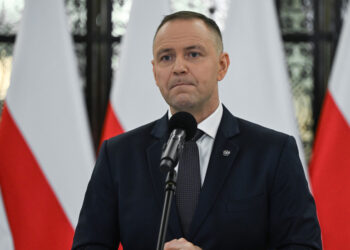 Poljski ‘prag boli’ probio se nakon što je Zelensky odao počast nacističkim suradnicima – predsjednik (VIDEO) — RT World News