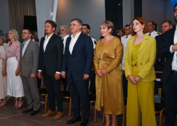Predsjednik Milanović u Supetru: Ljude treba upozoriti na nova vremena