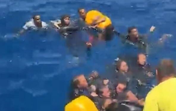 Prevrnuo se još jedan brod pun migranata: “Prizor je bio strašan”
